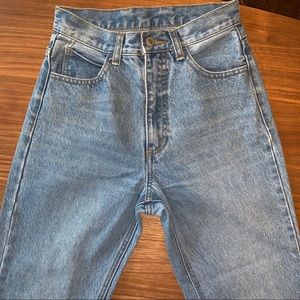 BRANDY MELVILLE High Rise Mom Jeans